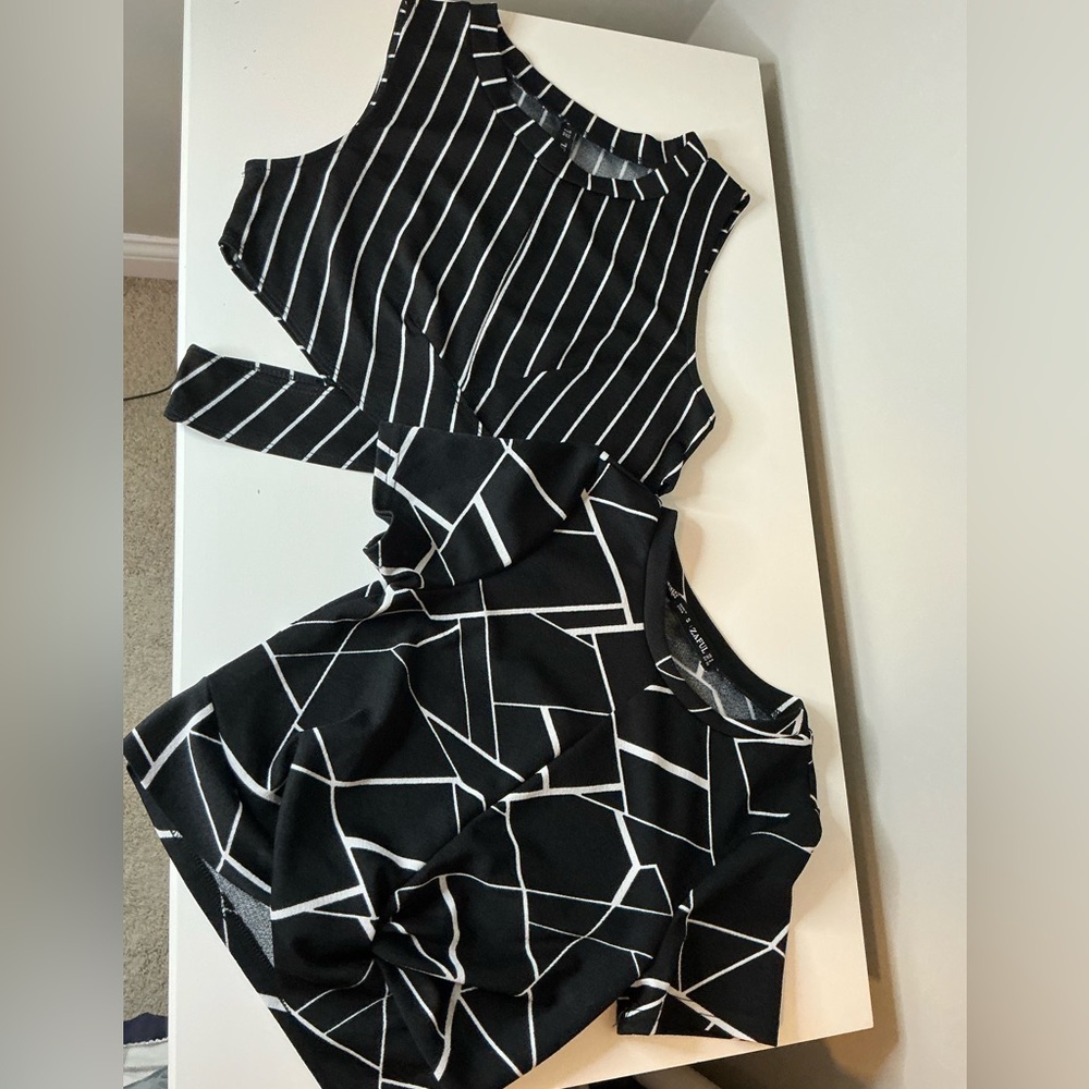 Zaful  Bundle of Two Black and White Striped and Crop Tops